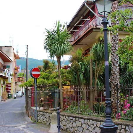 B&B Country Chic Вико-Экуенсе Экстерьер фото