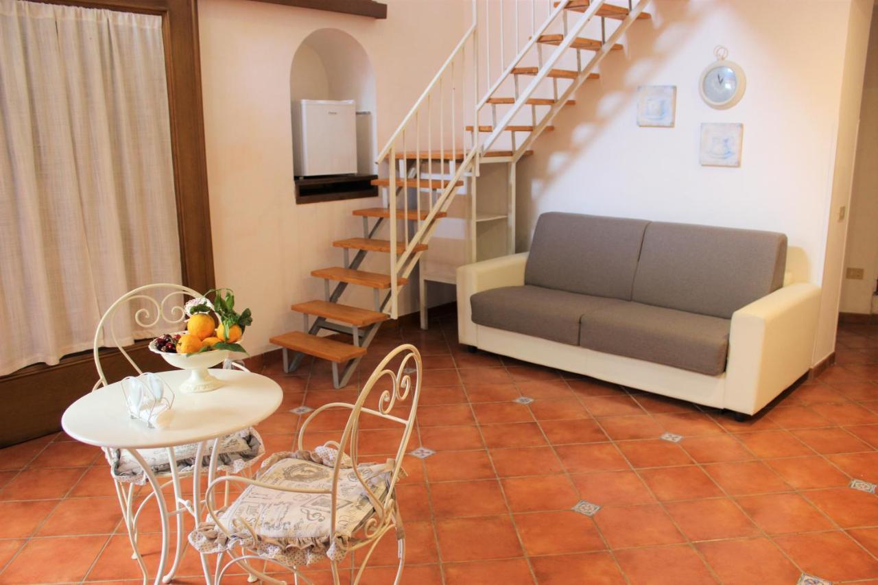 B&B Country Chic Вико-Экуенсе Экстерьер фото